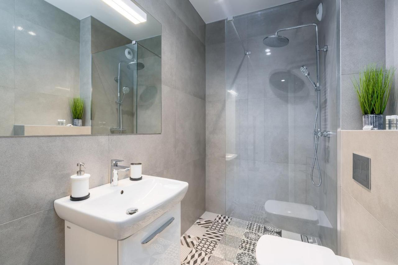Apartments Poznan Fabryczna By Renters المظهر الخارجي الصورة